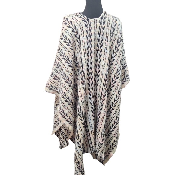 Modena oversized poncho wrap black cream split front one size - Picture 4 of 7